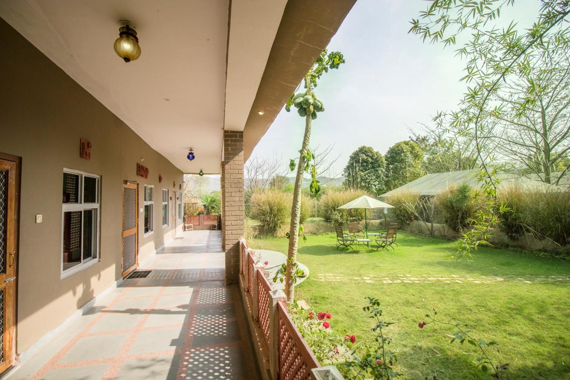 Maa Ashapura Resort 萨瓦伊马多普尔 外观 照片