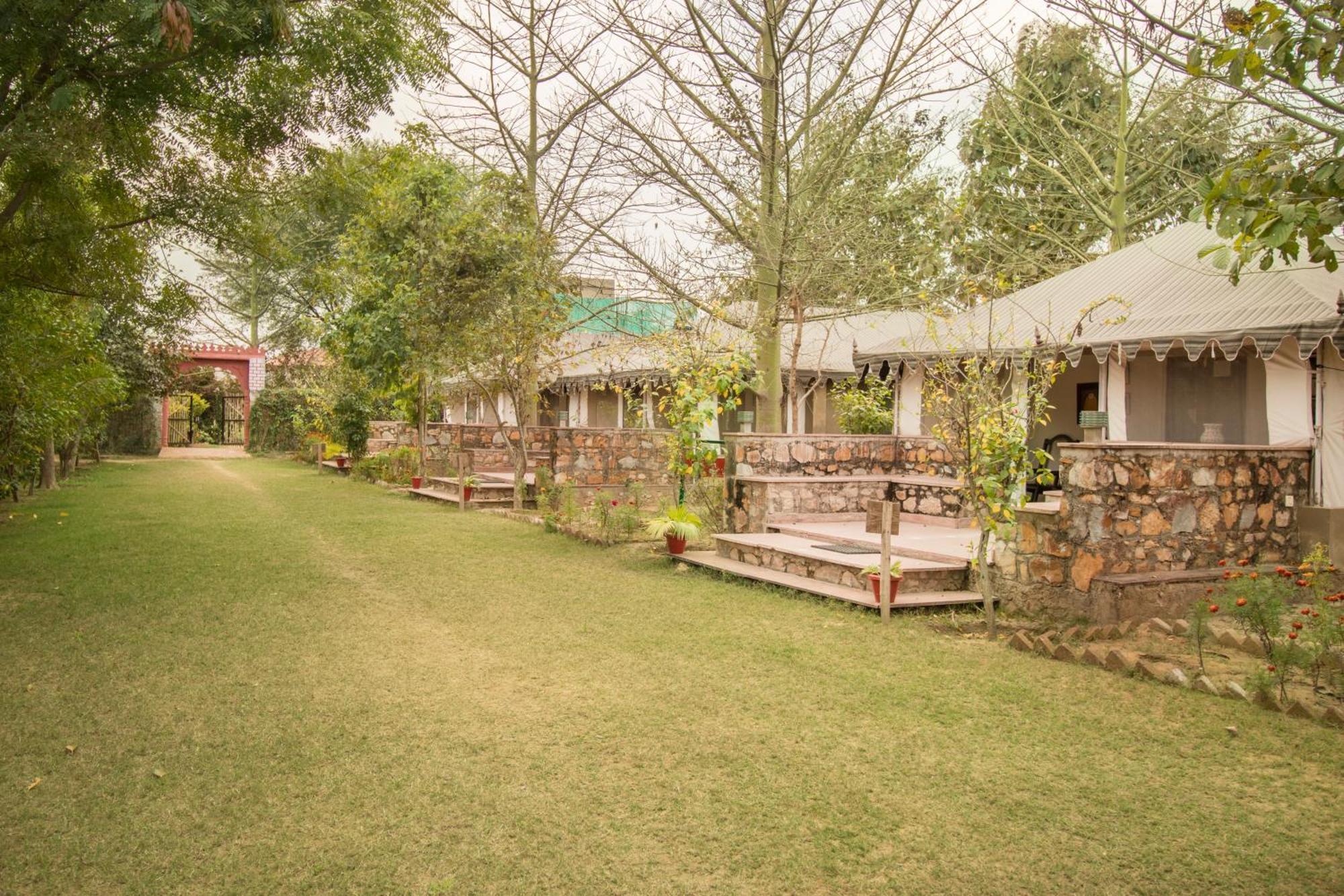 Maa Ashapura Resort 萨瓦伊马多普尔 外观 照片