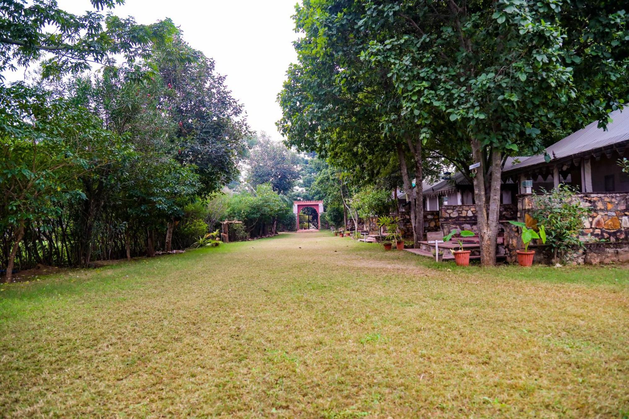Maa Ashapura Resort 萨瓦伊马多普尔 外观 照片