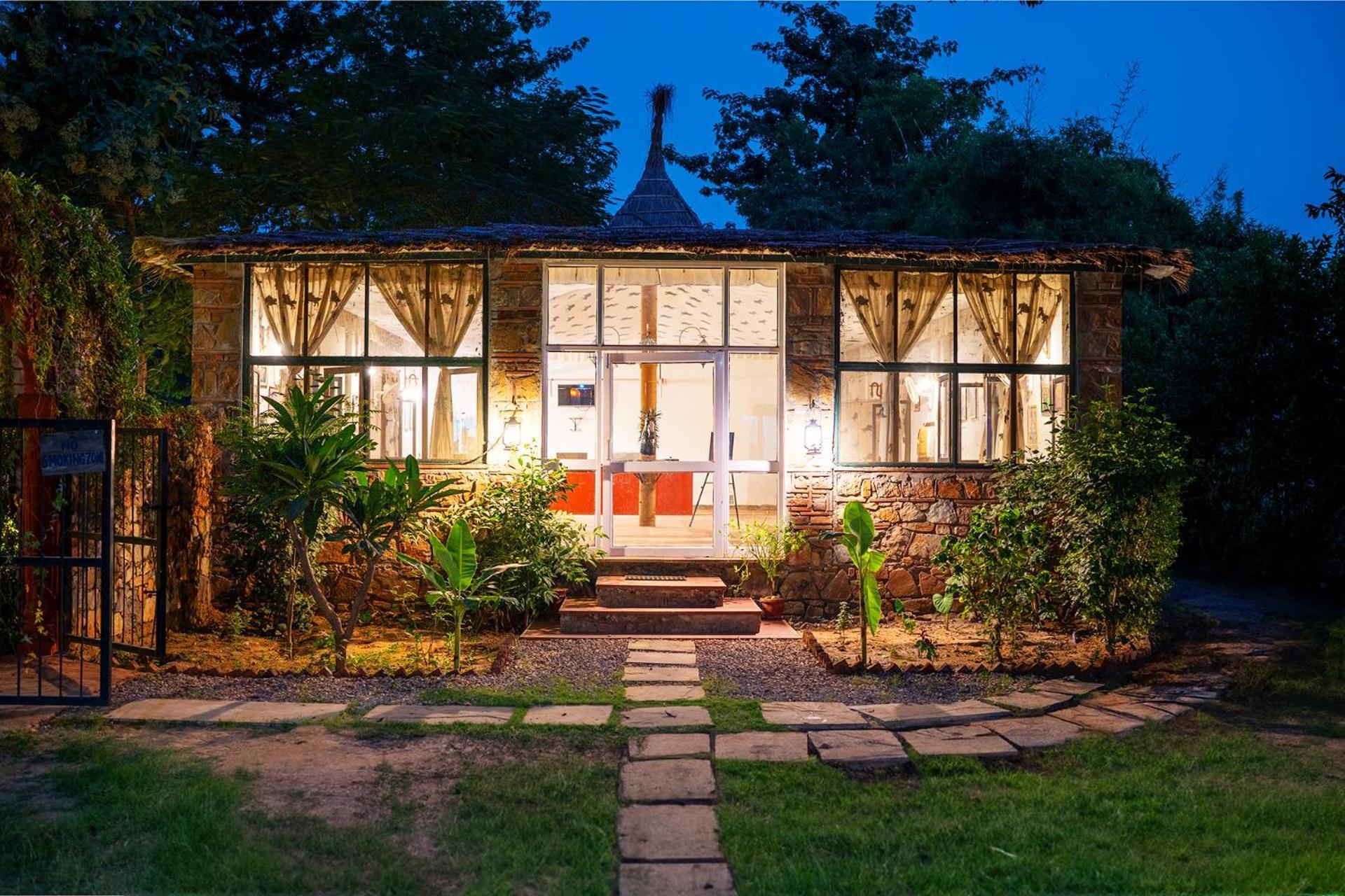 Maa Ashapura Resort 萨瓦伊马多普尔 外观 照片