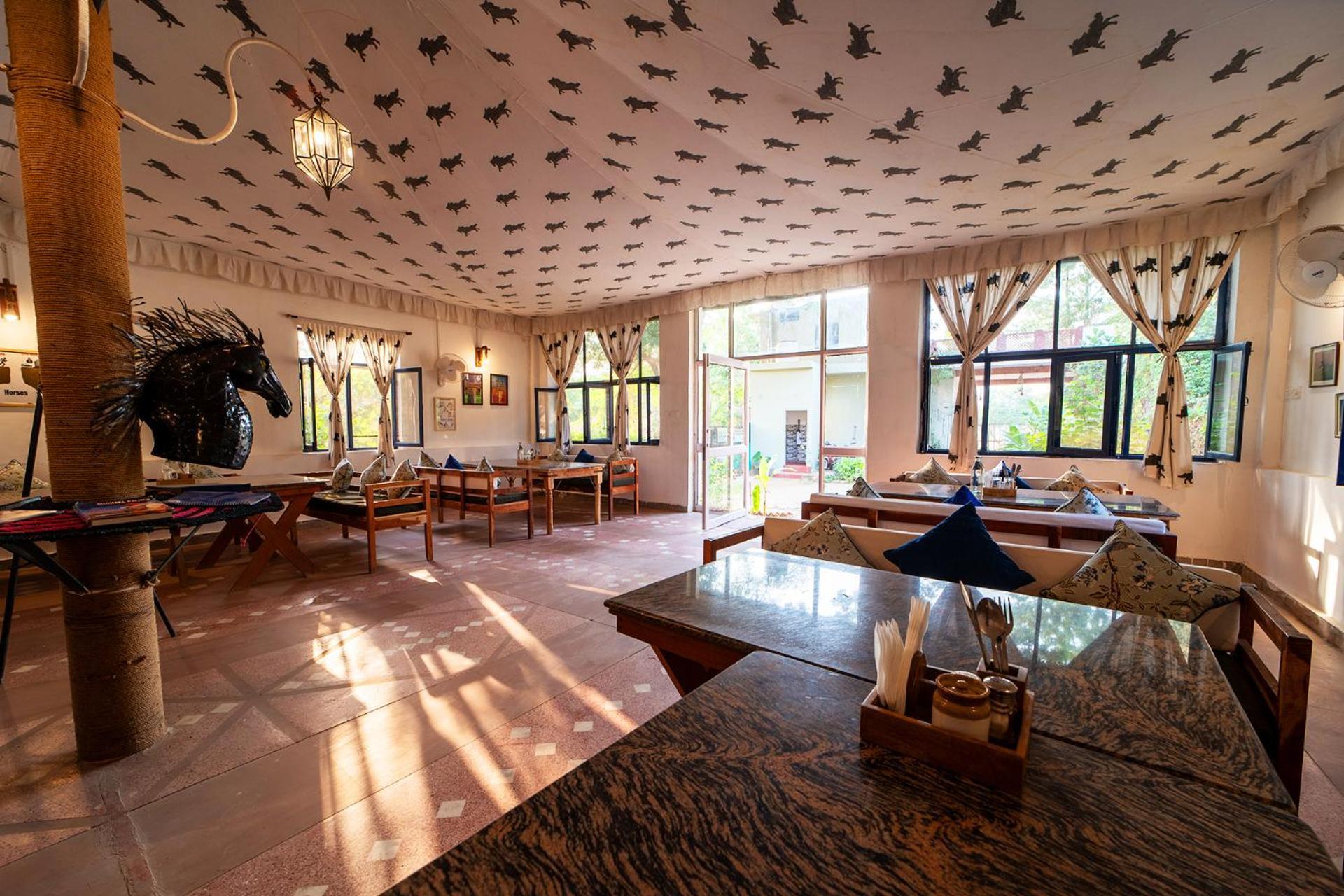 Maa Ashapura Resort 萨瓦伊马多普尔 外观 照片