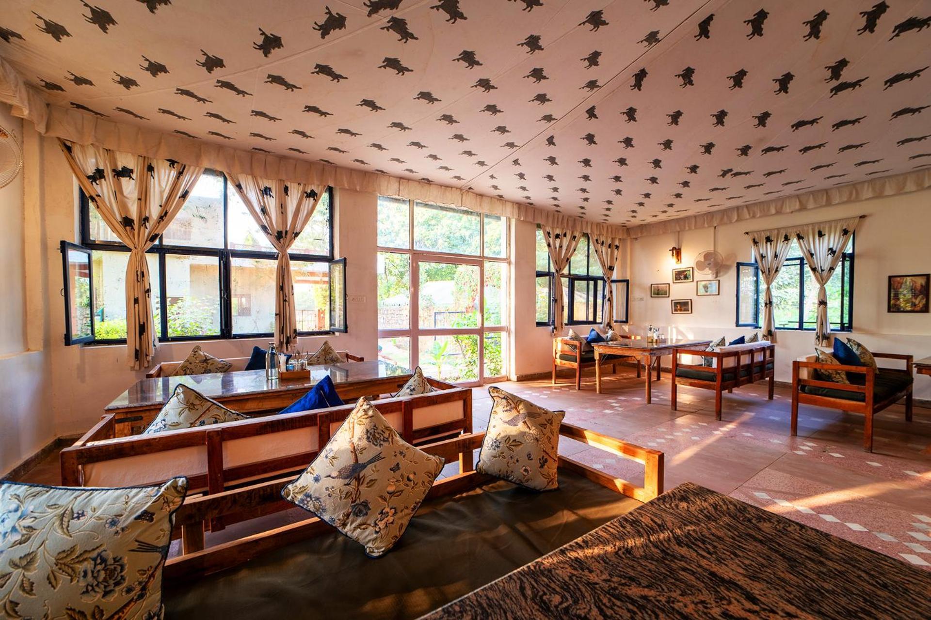 Maa Ashapura Resort 萨瓦伊马多普尔 外观 照片